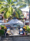 Boat Lagoon monument.JPG (99 KB)